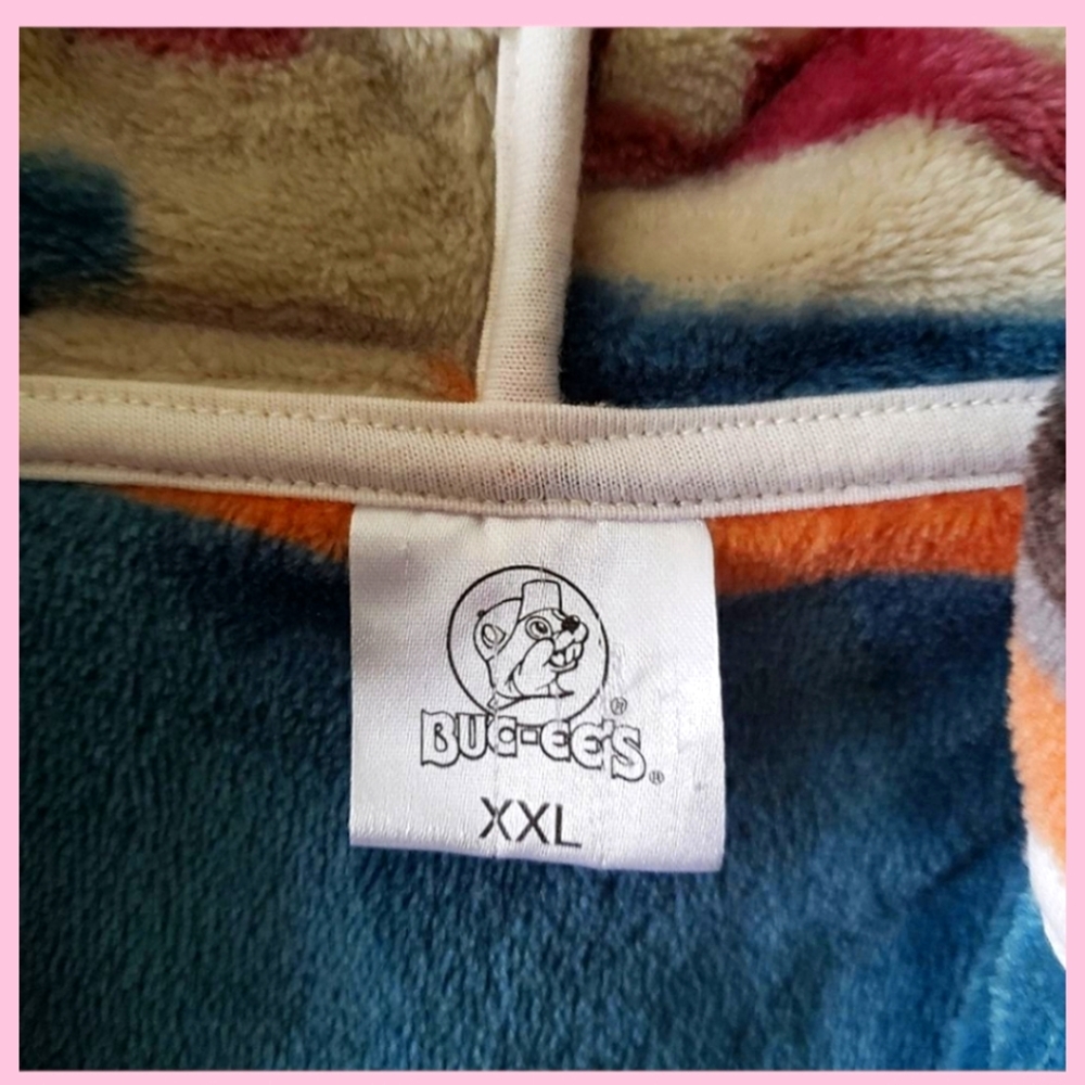 Bucees Sweater - Picture 4 of 4